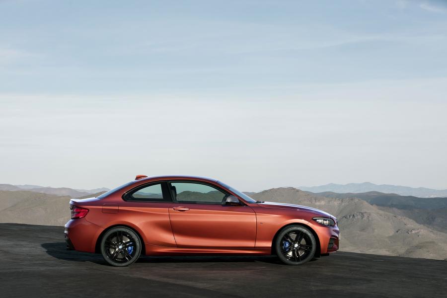  BMW M240i xDrive Coupe 2017 года  (WW) (фото 16 из 116)